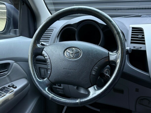 toyota-hilux-diesel-2010-big-14