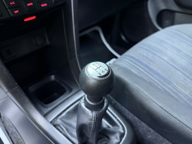 suzuki-swift-bensin-2014-big-25