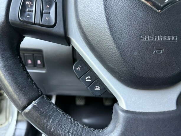 suzuki-swift-bensin-2014-big-15