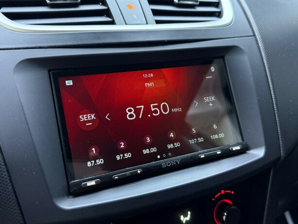 suzuki-swift-bensin-2014-big-23
