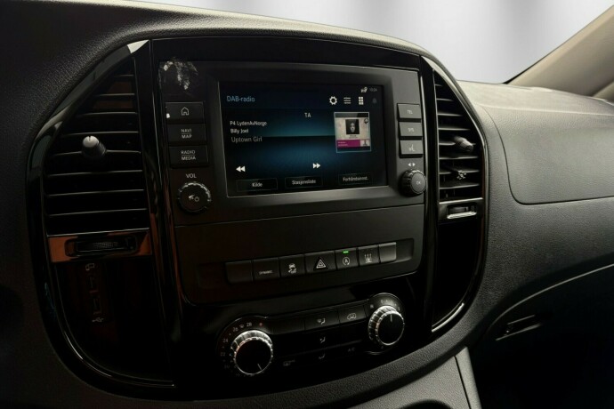 mercedes-benz-vito-diesel-2023-big-23