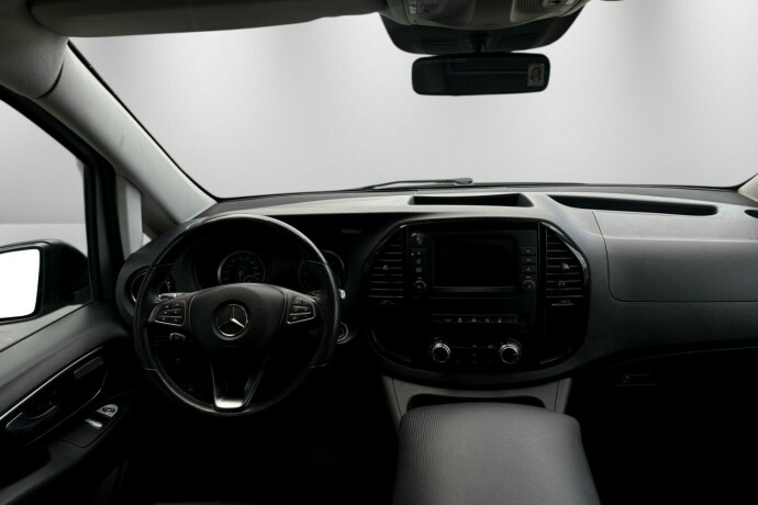 mercedes-benz-vito-diesel-2023-big-9