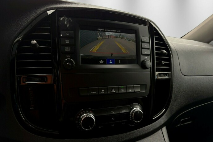mercedes-benz-vito-diesel-2023-big-24