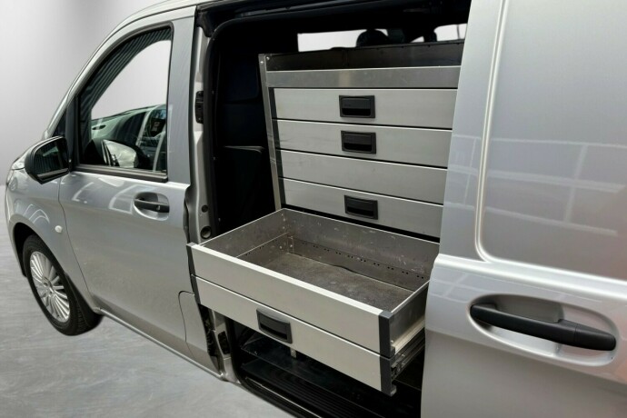 mercedes-benz-vito-diesel-2023-big-27