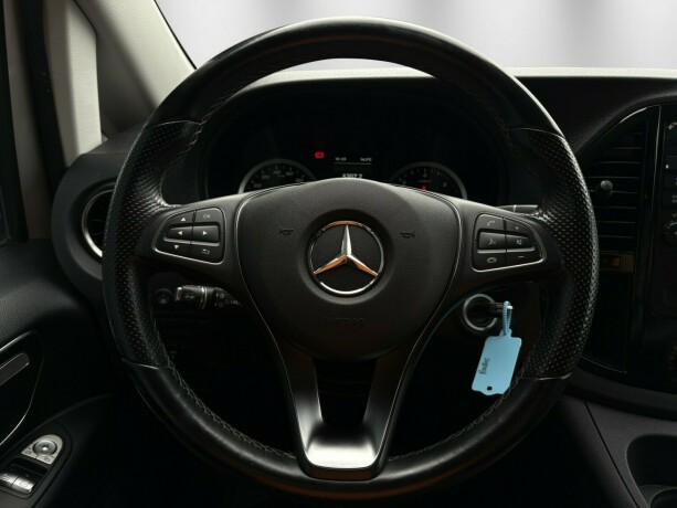 mercedes-benz-vito-diesel-2023-big-10
