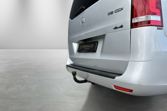mercedes-benz-vito-diesel-2023-big-38