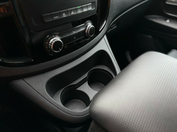 mercedes-benz-vito-diesel-2023-big-17