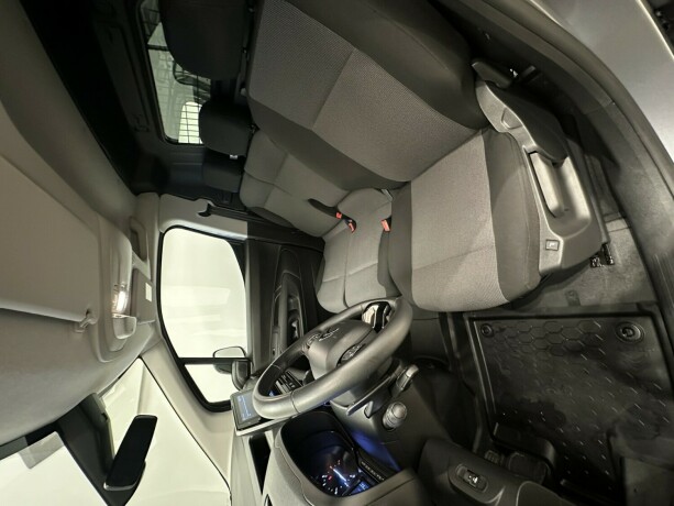 citroen-berlingo-diesel-2022-big-15