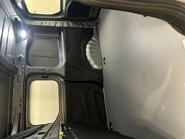 citroen-berlingo-diesel-2022-big-17
