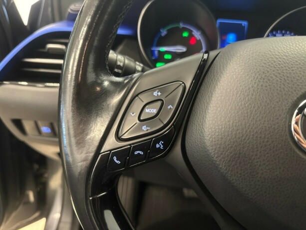 toyota-c-hr-elektrisitetbensin-2017-big-16