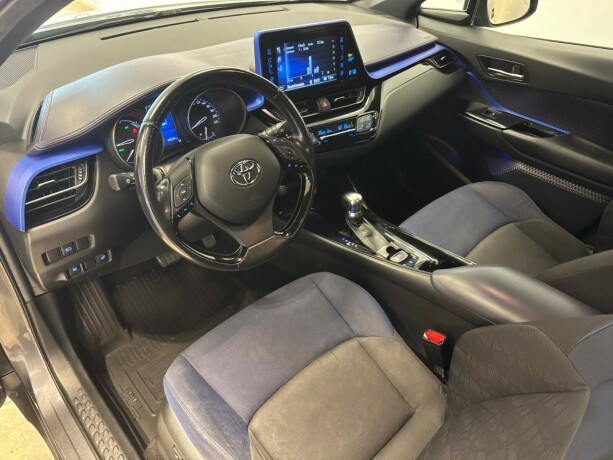 toyota-c-hr-elektrisitetbensin-2017-big-4