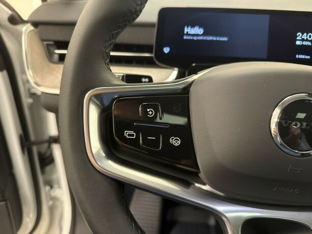 volvo-ex90-elektrisitet-2025-big-31