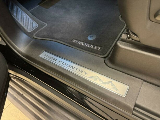 chevrolet-tahoe-diesel-2025-big-20
