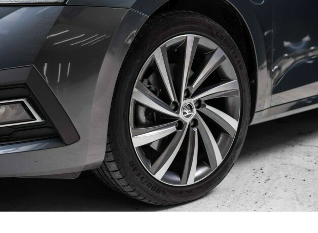 skoda-octavia-elektrisitetbensin-2021-big-6