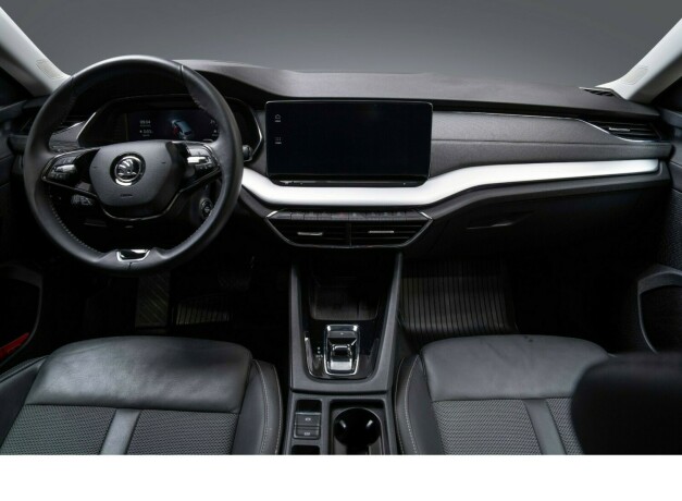 skoda-octavia-elektrisitetbensin-2021-big-11