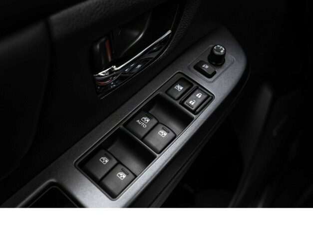 subaru-impreza-bensin-2014-big-44