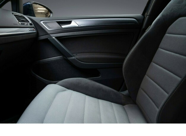 volkswagen-golf-diesel-2015-big-18