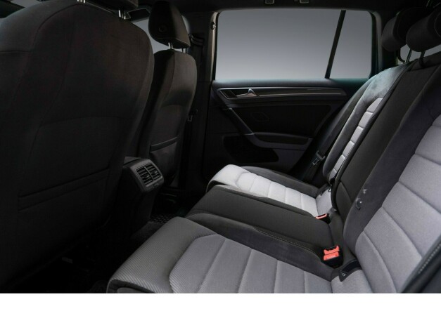 volkswagen-golf-diesel-2015-big-23