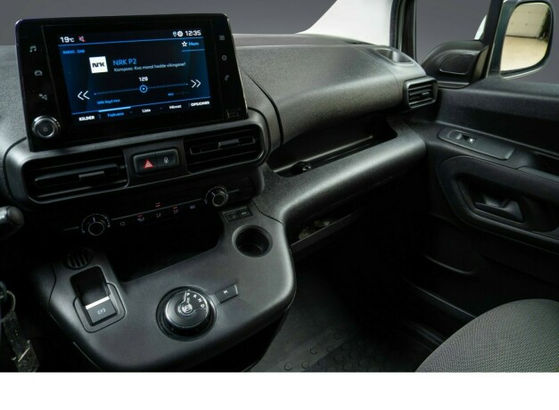 peugeot-partner-diesel-2020-big-14