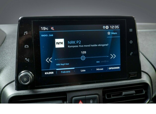 peugeot-partner-diesel-2020-big-16