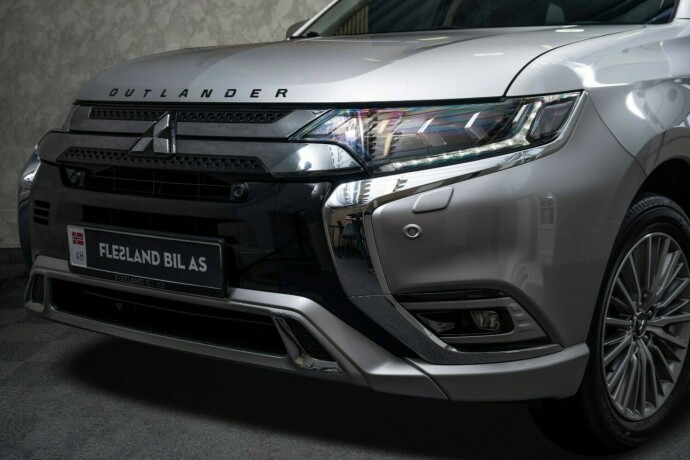 mitsubishi-outlander-elektrisitetbensin-2021-big-2