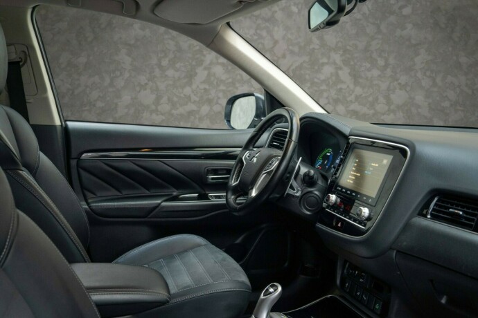 mitsubishi-outlander-elektrisitetbensin-2021-big-30