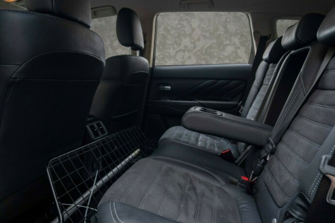 mitsubishi-outlander-elektrisitetbensin-2021-big-27