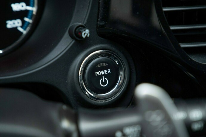 mitsubishi-outlander-elektrisitetbensin-2021-big-15