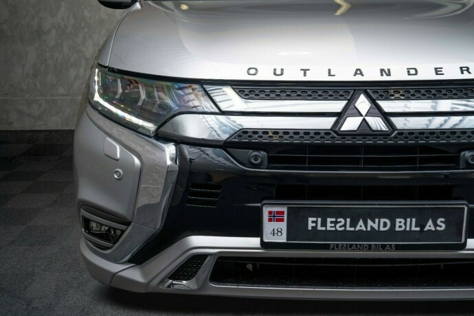 mitsubishi-outlander-elektrisitetbensin-2021-big-6