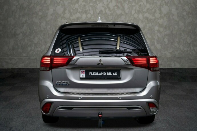 mitsubishi-outlander-elektrisitetbensin-2021-big-8