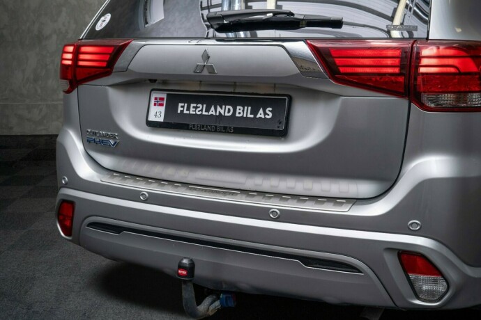 mitsubishi-outlander-elektrisitetbensin-2021-big-10