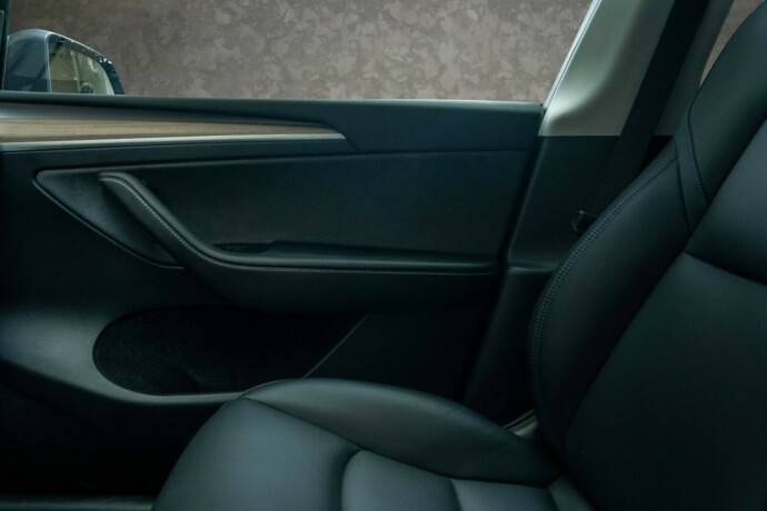 tesla-model-y-elektrisitet-2021-big-16