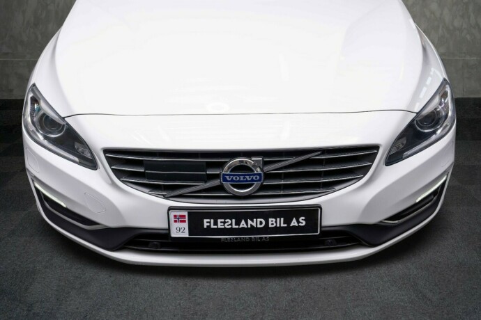 volvo-v60-elektrisitetdiesel-2018-big-4