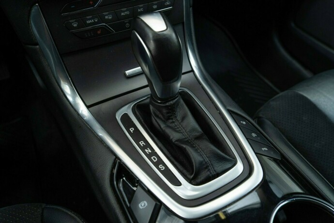 ford-s-max-diesel-2016-big-17