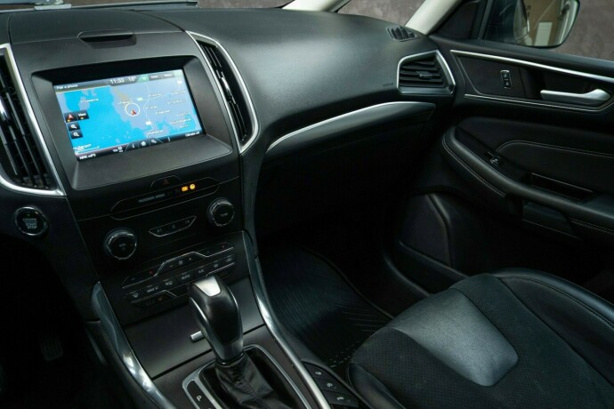 ford-s-max-diesel-2016-big-15