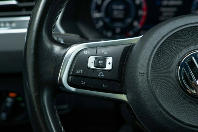 volkswagen-tiguan-bensin-2017-big-15