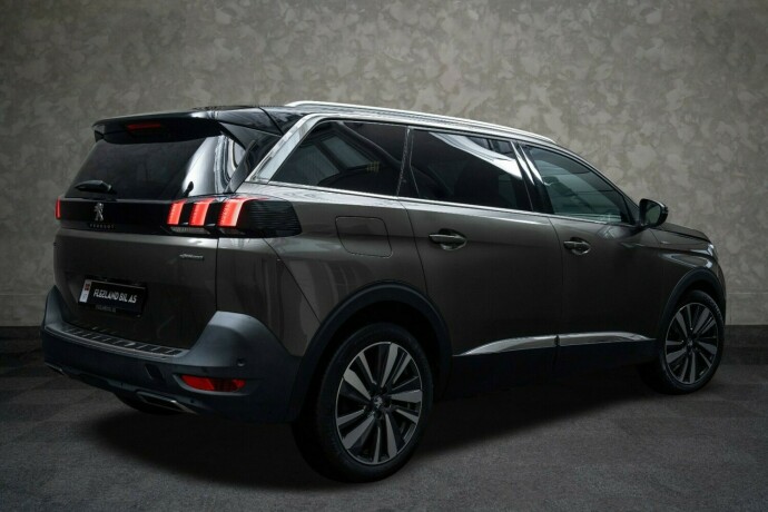 peugeot-5008-bensin-2019-big-7