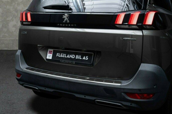 peugeot-5008-bensin-2019-big-10