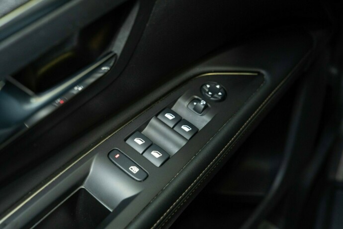 peugeot-5008-bensin-2019-big-22