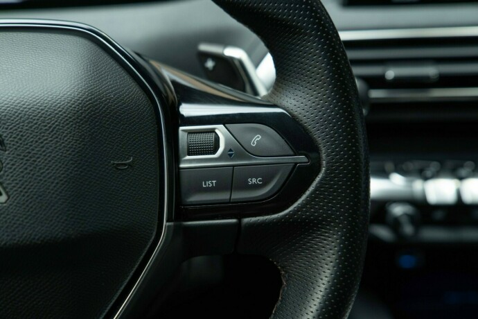 peugeot-5008-bensin-2019-big-14