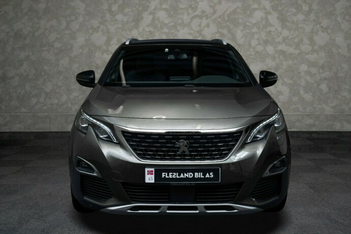 peugeot-5008-bensin-2019-big-6