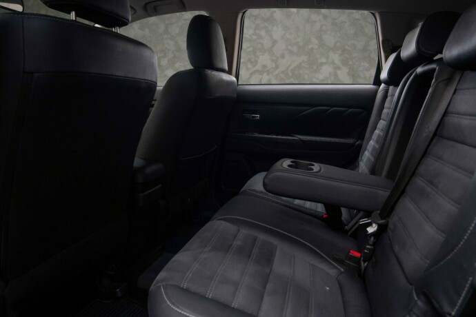 mitsubishi-outlander-elektrisitetbensin-2016-big-26