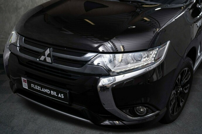 mitsubishi-outlander-elektrisitetbensin-2016-big-3