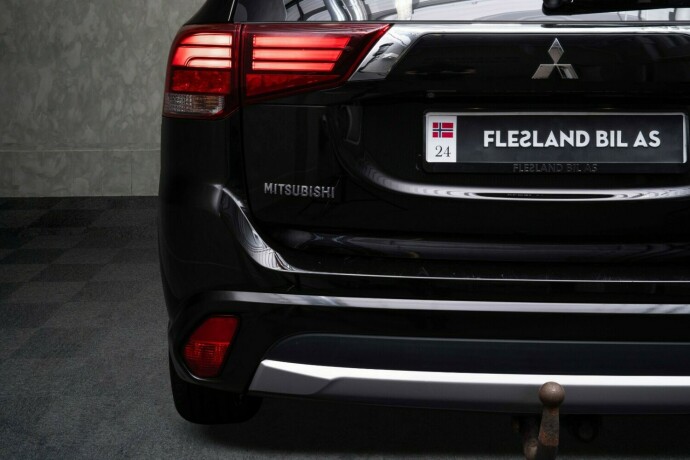 mitsubishi-outlander-elektrisitetbensin-2016-big-8