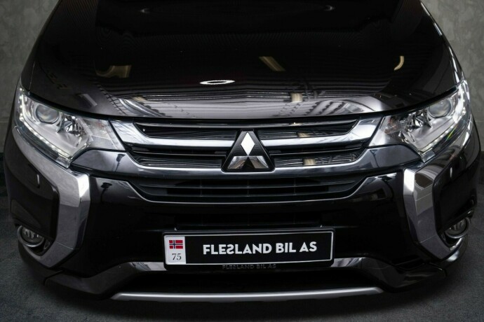mitsubishi-outlander-elektrisitetbensin-2016-big-4