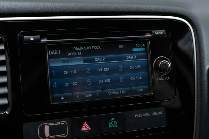 mitsubishi-outlander-elektrisitetbensin-2016-big-21