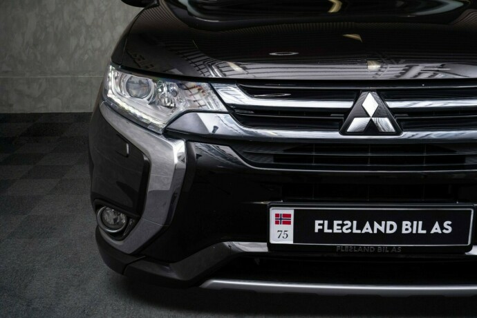 mitsubishi-outlander-elektrisitetbensin-2016-big-5