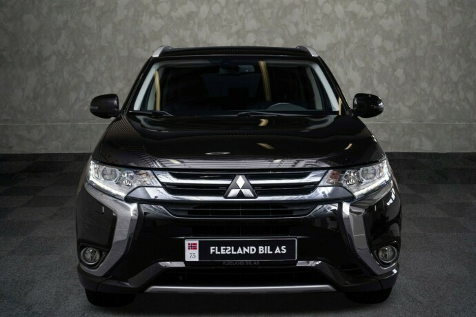 mitsubishi-outlander-elektrisitetbensin-2016-big-6