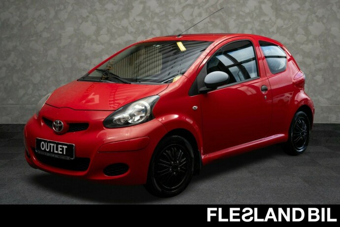 toyota-aygo-bensin-2010-big-0