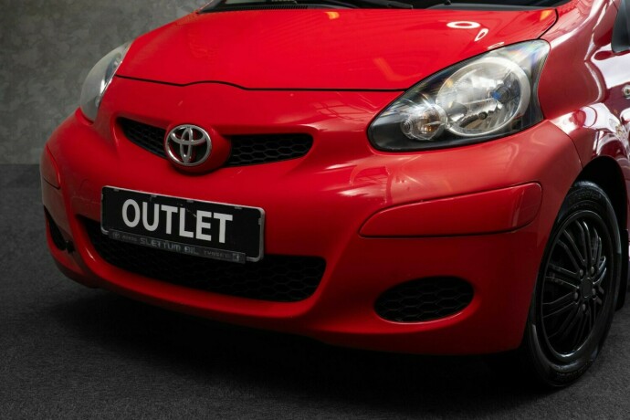 toyota-aygo-bensin-2010-big-2